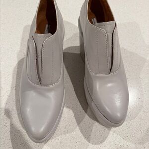 & Other Stories Cream Leather Shoes